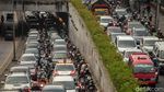 Kawasan Pasar Minggu Padat Merayap Saat Jakarta PSBB Ketat
