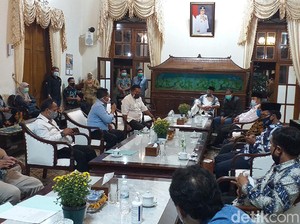 RUU Cipta Kerja Disahkan, Pj Bupati Sidoarjo Gelar Dialog dengan Serikat Buruh