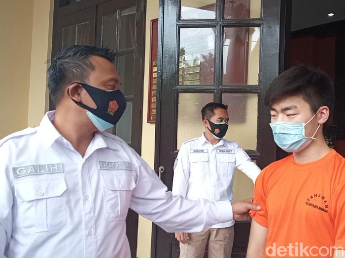 Pemuda Sebut Masjid Persis Tak Berakhlak