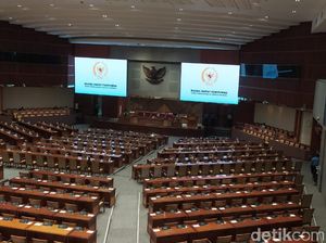 Argumentasi Faktor Corona di Balik Cepatnya Pengesahan UU Cipta Kerja