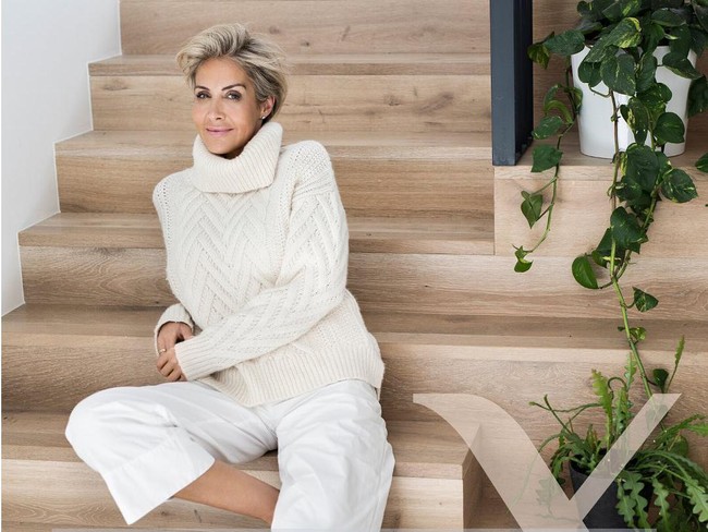 Setelah tidak bekerja menjadi escort, Samantha kini menjadi pakar hubungan. Dia sering diminta untuk menjadi pembicara dan memberikan saran seputar percintaan dan seks. Baru-baru ini, Samantha mengatakan bahwa ada tiga alasan pria beristri berselingkuh. Kategori pertama pria yang sudah tidak memiliki keintiman dengan istri. Kategori kedua pria yang mencintai istri, namun butuh variasi. Dan kategori ketiga adalah pria yang mencintai istri, namun memilih escort untuk melampiaskan nafsunya tanpa ingin punya hubungan lama dengan wanita lain.  Foto: Instagram