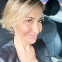 Padahal, sebelumnya Samantha adalah seorang jurnalis gaya hidup. Keputusannya untuk menjadi escort karena ia ingin mencoba sesuatu hal baru dalam hidupnya, terlebih pasca perceraian yang menyakitkan. Foto: Instagram