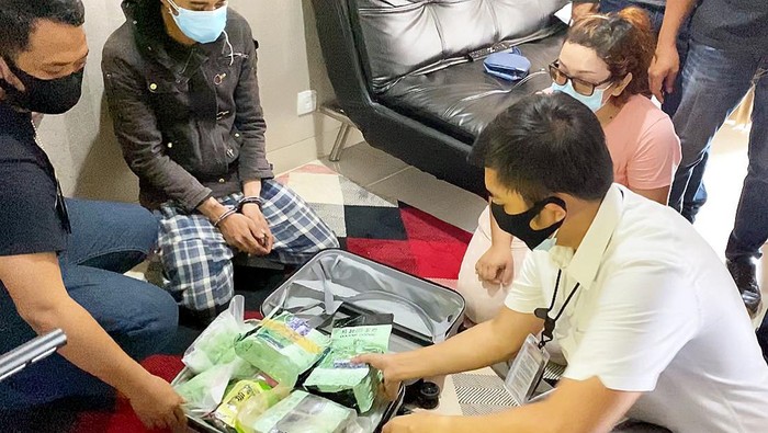 Sekoper Narkoba Sabu dan Ekstasi Ditemukan saat Menangkap 2 Pengedar