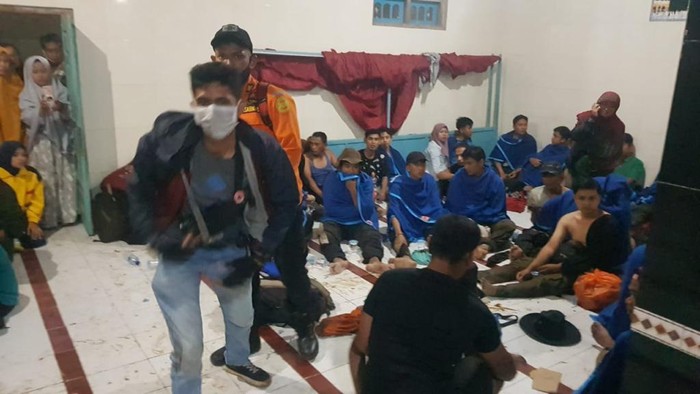 Seluruh warga Limapuluh Kota, Sumbar yang tersesat di hutan ditemukan selamat.