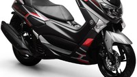 Berbeda dengan versi putih, Nmax ABS Imperio Galactico hadir dengan detail warna hitam yang sangar. Warna ini menggambarkan Imperial Army, dengan detail seperti starfighter Tie, yang dinaiki Darth Vader. Aksen merah juga disematkan pada varian ini, sehingga menambah kesan sporty. Foto: Yamaha