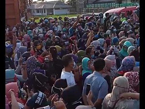 Tolak Omnibus Law, 2 Ribu Buruh Sempat Tutup Jalan Serang-Jakarta