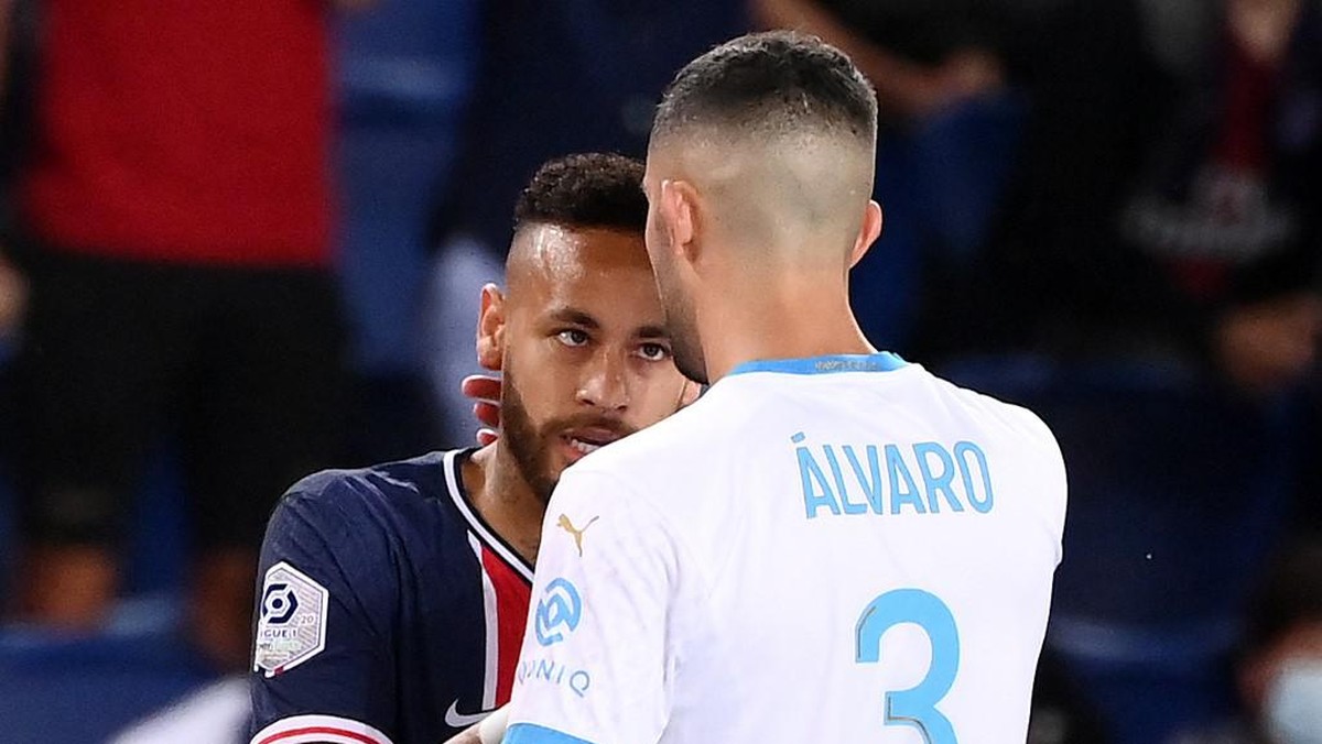 Alvaro Gonzalez diancam dibunuh usai ribut-ribut dengan Neymar (AFP/FRANCK FIFE)