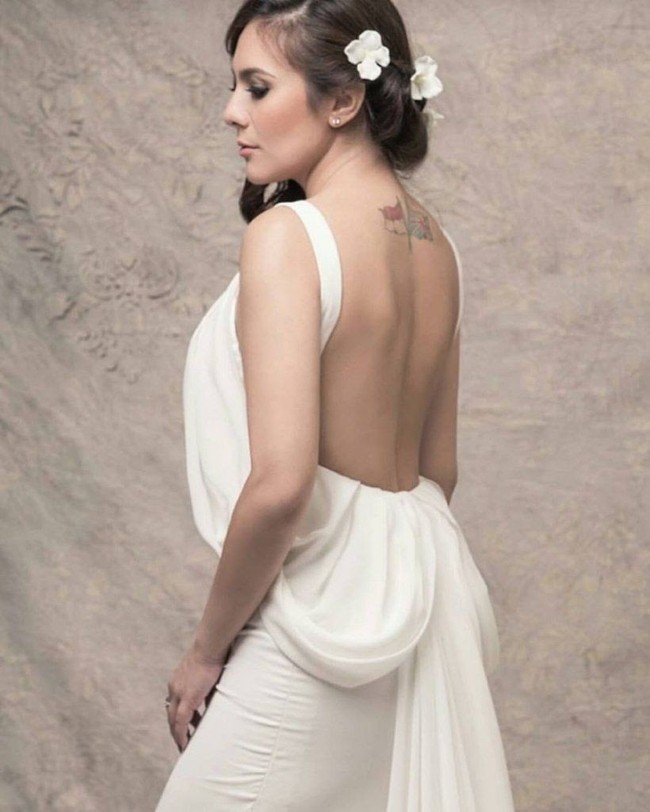 Wulan Guritno memiliki tato berbentuk bendera Indonesia dan Inggris. Tato tersebut menunjukkan bahwa Wulan memiliki darah Indonesia dan juga Inggris dalam dirinya. Foto: Instagram/wulanguritno