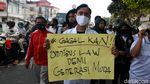 Ragam Poster Curahan Hati Buruh yang Tolak Omnibus Law