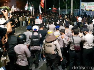 Video Kombes Aminudin Terluka Kena Lemparan Batu Mahasiswa