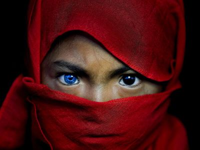 Mereka dari Suku-Suku di Sulawesi Tenggara yang Bermata Biru