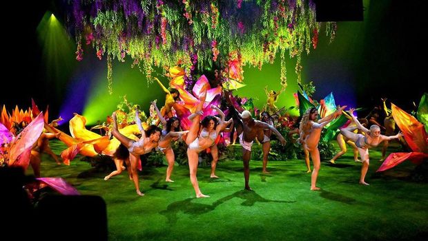 Fashion Show Savage x Fenty Vol.2 Rihanna