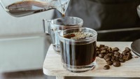 Jangan Sembarangan! 4 Makanan Ini Bisa Jadi Musuh Minum Kopi