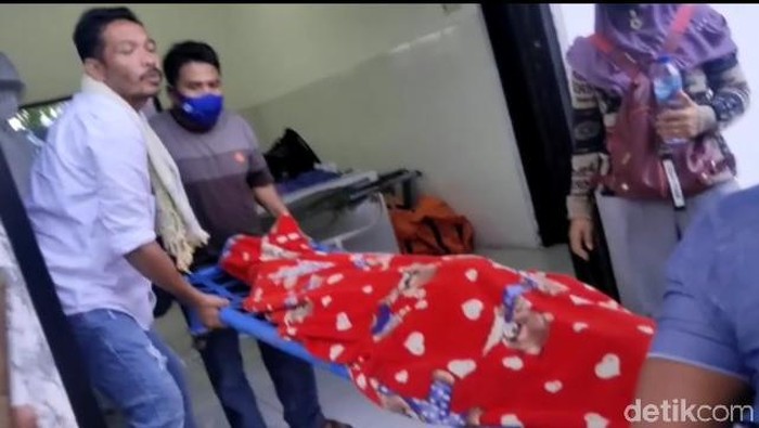 Jemput Paksa Jenazah Pasien Positif COVID-19 rsud genteng banyuwangi