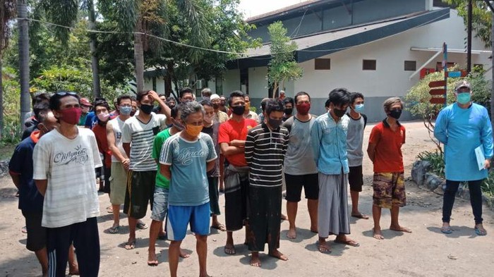 Upaya penanganan COVID-19 di Lapas Klas I Surabaya, Porong-Sidoarjo membuahkan hasil. Sebanyak 56 napi yang dinyatakan positif pada 18 September lalu, kini sudah sembuh.