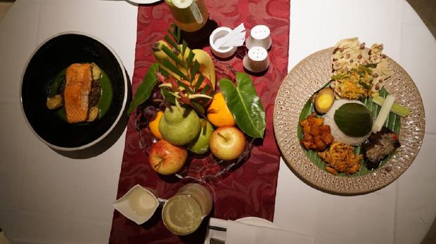 Makan malam untuk tamu di Hotel Ayana Midplaza diantar ke kamar
