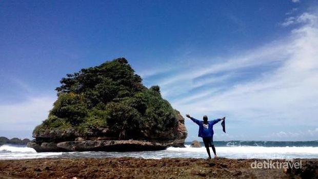 Pantai Jelangkung di Malang