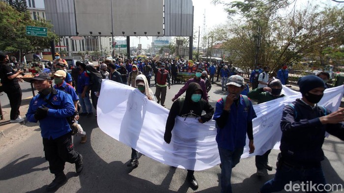 Aksi Tolak Omnibus Law Dibayangi Pandemi COVID-19, Waspadai Klaster Demo!