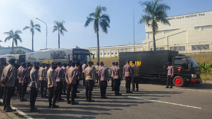 Pengamanan unjuk rasa di kawasan Ejip-Jababeka Bekasi