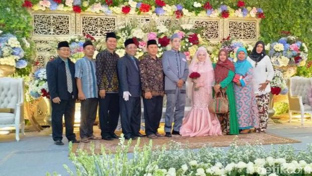 Pernikahan Putri Kepala Kemenag Jombang Diwarnai Kerumunan Tamu Undangan di tengah pandemi
