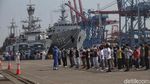 Foto Evakuasi 99 ABK Kapal MV Costa Mediterania