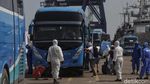 Foto Evakuasi 99 ABK Kapal MV Costa Mediterania