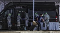 Selain itu juga ada pengecekan x-ray untuk setelahnya para ABK ini akan isolasi sambil menunggu hasil tes swab yang disediakan oleh Pemerintah Indonesia.  