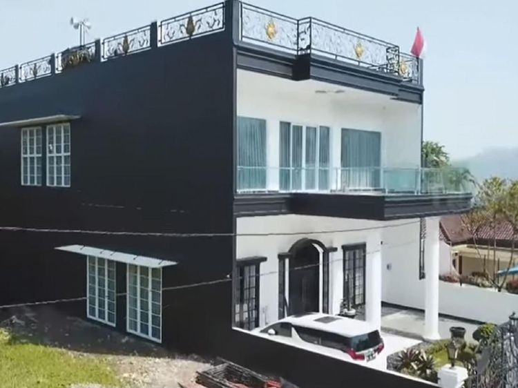 Foto: Rumah Bak Istana Kartika Putri yang Ditaksir Bernilai Rp 40 Miliar
