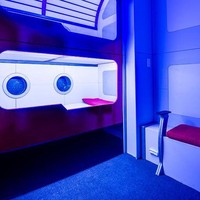 Beberapa ruangan di dalam rumah ini di desain seperti pesawat luar angkasa yang terdapat di film Star Trek. Foto: dok. Zillow