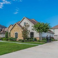 Rumah yang satu ini dari luarnya terlihat normal dan seperti rumah-rumah pada umumnya. Tapi tunggu sampai kamu masuk dan melihat bagian dalamnya. Foto: dok. Zillow