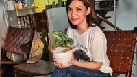 Najwa Shihab ternyata punya Daun Scindapsus sebagai salah satu koleksi tanamannya. Foto: Instagram