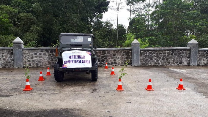 Sertifikasi jip gunung Merapi Yogyakarta