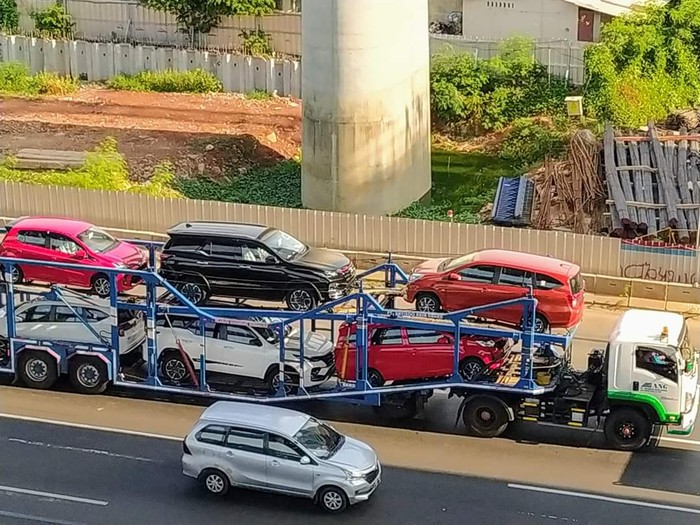 Spyshot Toyota Fortuner