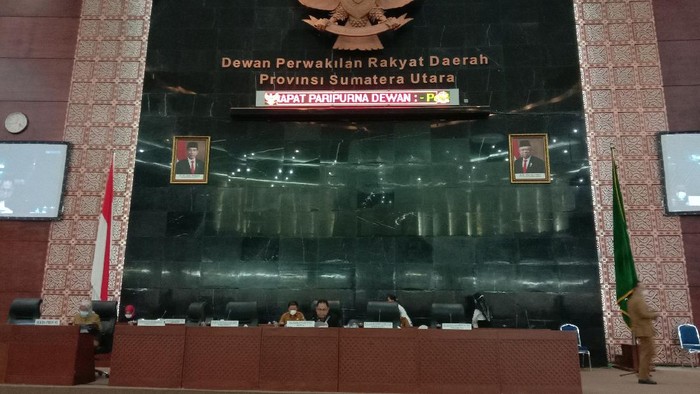 Suasana rapat di DPRD Sumut (Ahmad Arfah-detikcom)