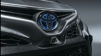 Karena mobil ini ditawarkan dengan harga yang lebih murah. Disebutkan Toyota Camry akan dibanderol harga standar mencapai USD 28.265 sudah termasuk biaya pengiriman unit mencapai USD 995. Itu artinya sehingga model ini bakal lebih murah sekitar USD 1.160 atau setara dengan Rp 17 jutaan dibanding versi saat ini. Foto: Pool (carscoops)