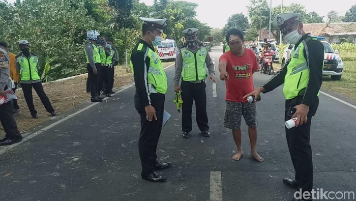 Truk Terobos Ajang Balap Liar di Situbondo Tewaskan Satu Orang