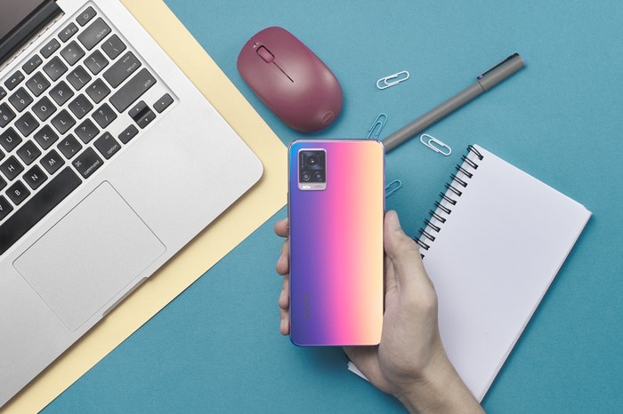 Vivo V20 dan V20 SE