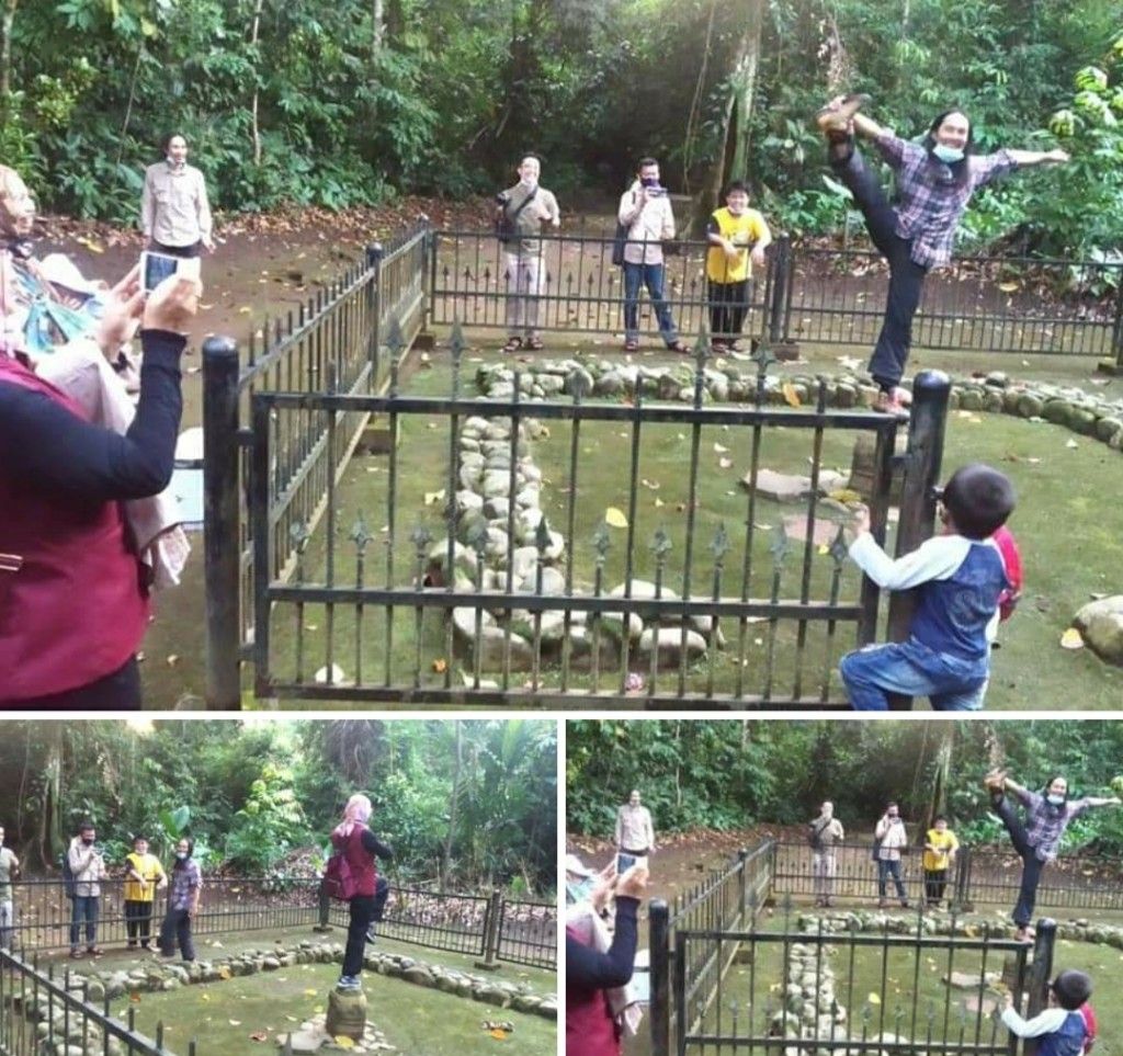 Wisatawan injak batu petilasan Situs Budaya Ciung Wanara