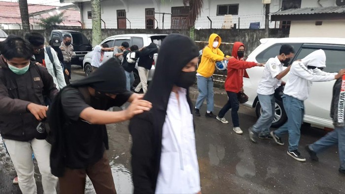 27 orang diamankan terkait polisi di Jambi (Ferdi-detikcom)