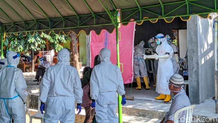 51 Warga Ponorogo Tes Swab Massal Usai Jagong Bayi