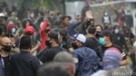 Aksi Penolakan Omnibus Law UU Ciptaker di Bandung Kembali Ricuh