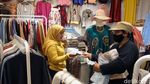 Asyik! Pedagang dan Pengunjung Pasar Beringharjo Dapat Masker Gratis