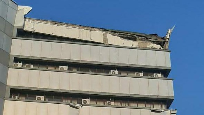Atap Gedung Lembaga Sensor Film Ambruk