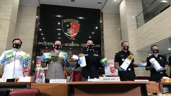 Bareskrim Polri bersama Bea Cukai ungkap dua sindikan perdedaran sabu Internasional.