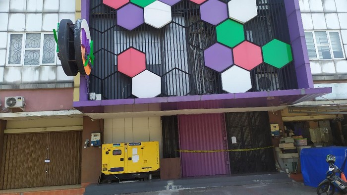 Delta Spa and Lounge Serpong Dipasangi Garis Polisi Usai Digerebek