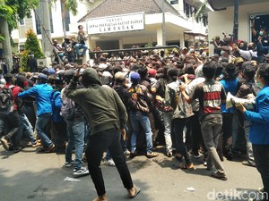 Selain Surabaya, Daerah Jatim Mana Saja yang Juga Gelar Demo Omnibus Law Besok