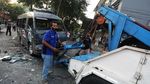 Demo Omnibus Law Ricuh, Mobil Polisi Hancur Dirusak Massa