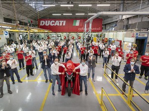 Canggih! Moge Ducati Punya Radar, Bisa Ngegas dan Ngerem Sendiri
