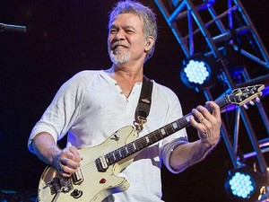 Soal Kanker, Mendiang Eddie Van Halen Salahkan Pick Gitar