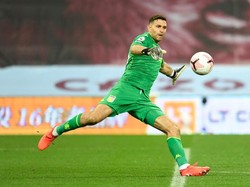 WhoScored menebar polling di media sosial yang diikuti 300 ribuan netizen. Terpilihlah, Dream Team terbaik di tahun 2020 dimulai posisi penjaga gawang diisi kipernya Aston Villa, Emiliano Martinez yang tahun lalu sukses membawa Arsenal (klub sebelumnya) juara Piala FA (Getty Images/Pool)
